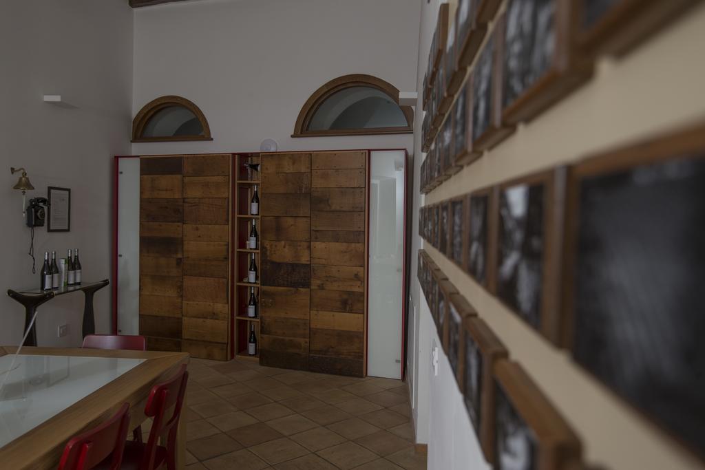 Palazzo Tronconi Villa Arce Luaran gambar