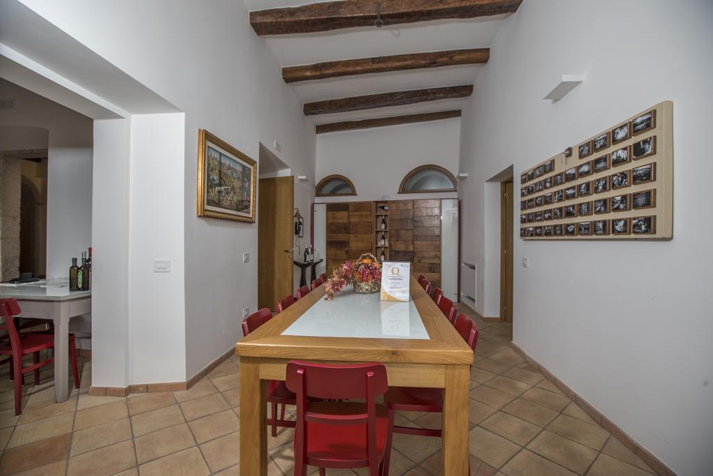 Palazzo Tronconi Villa Arce Luaran gambar