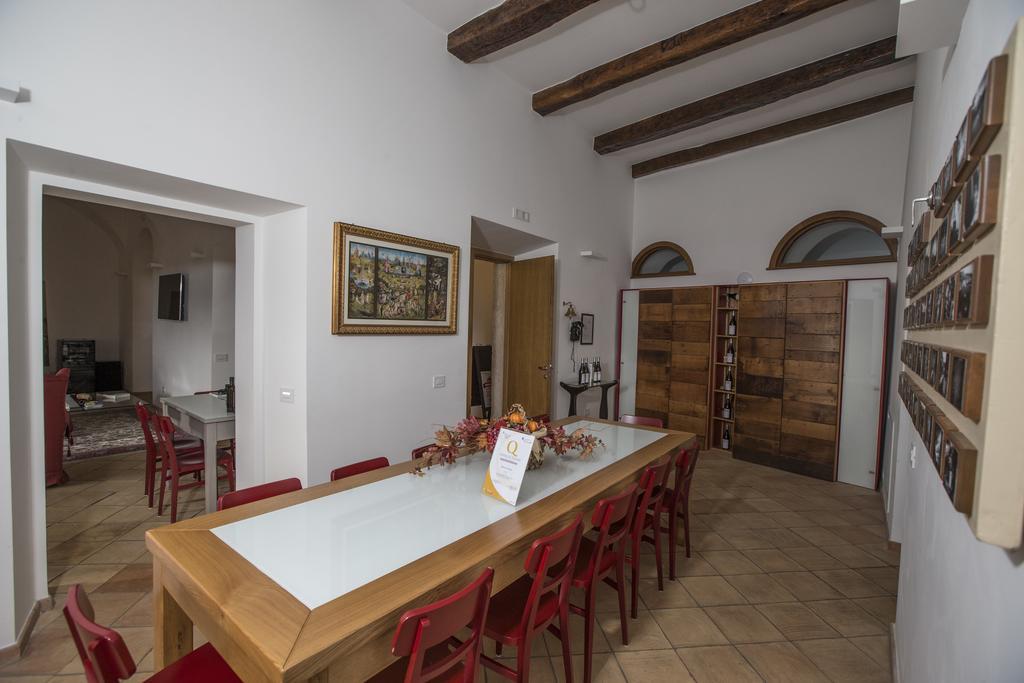 Palazzo Tronconi Villa Arce Luaran gambar